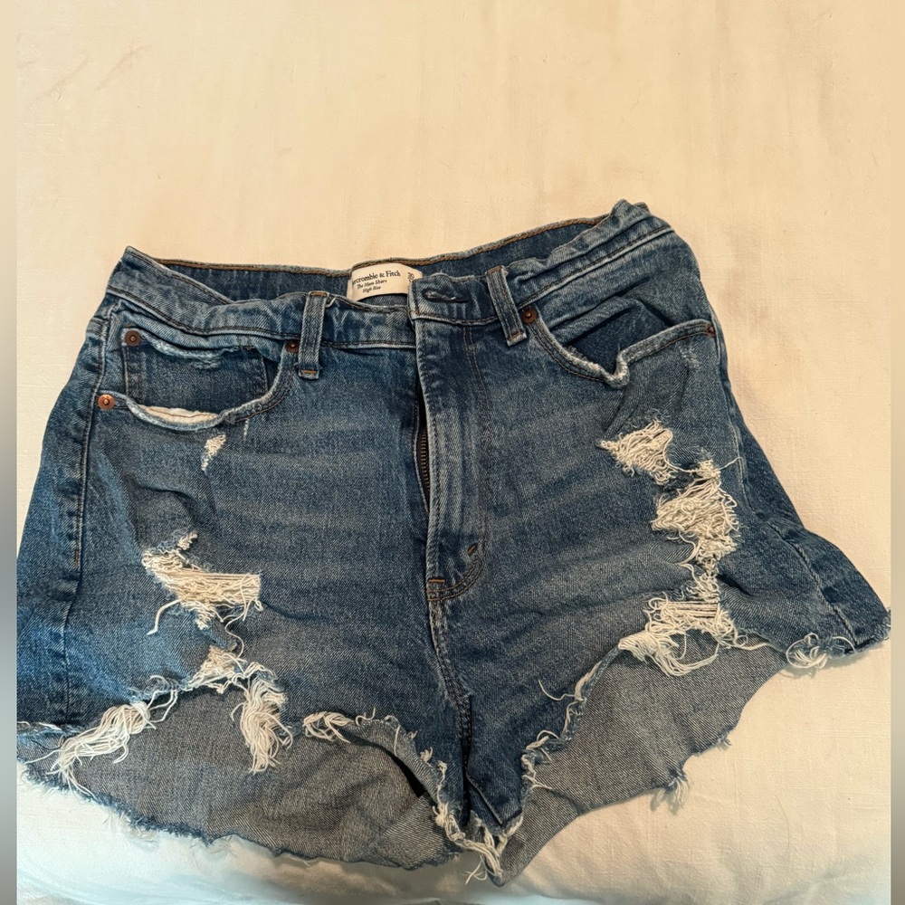 A+F high rise mom shorts- 30/10